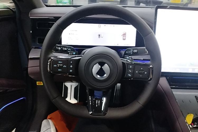 Used Denza Z9GT 2024 1100 Four-Wheel Drive Ultra Version Steering Wheel