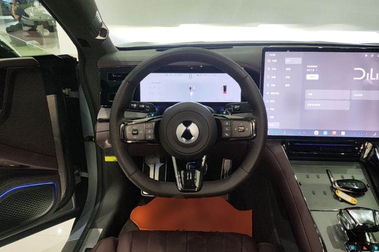 Used Denza Z9GT 2024 1100 Four-Wheel Drive Ultra Version Steering Wheel