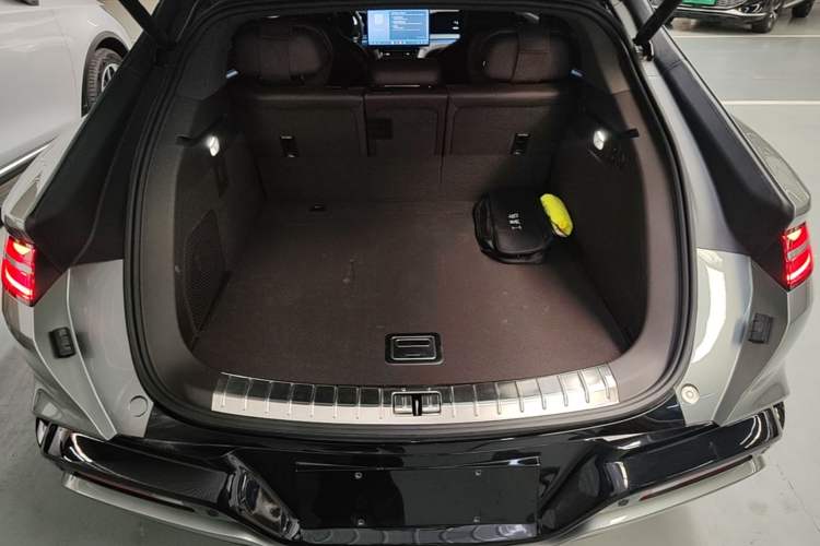 Used Denza Z9GT 2024 1100 4x4 Pro Version Trunk
