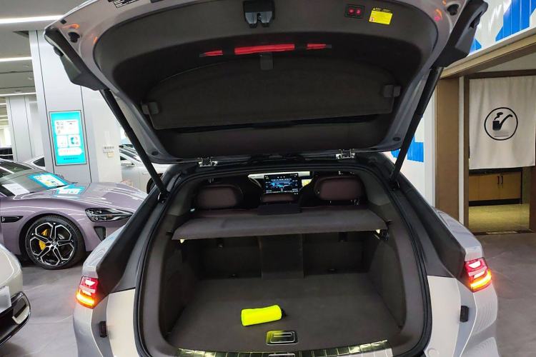 Used Denza Z9GT 2024 1100 Four-Wheel Drive Ultra Version Trunk