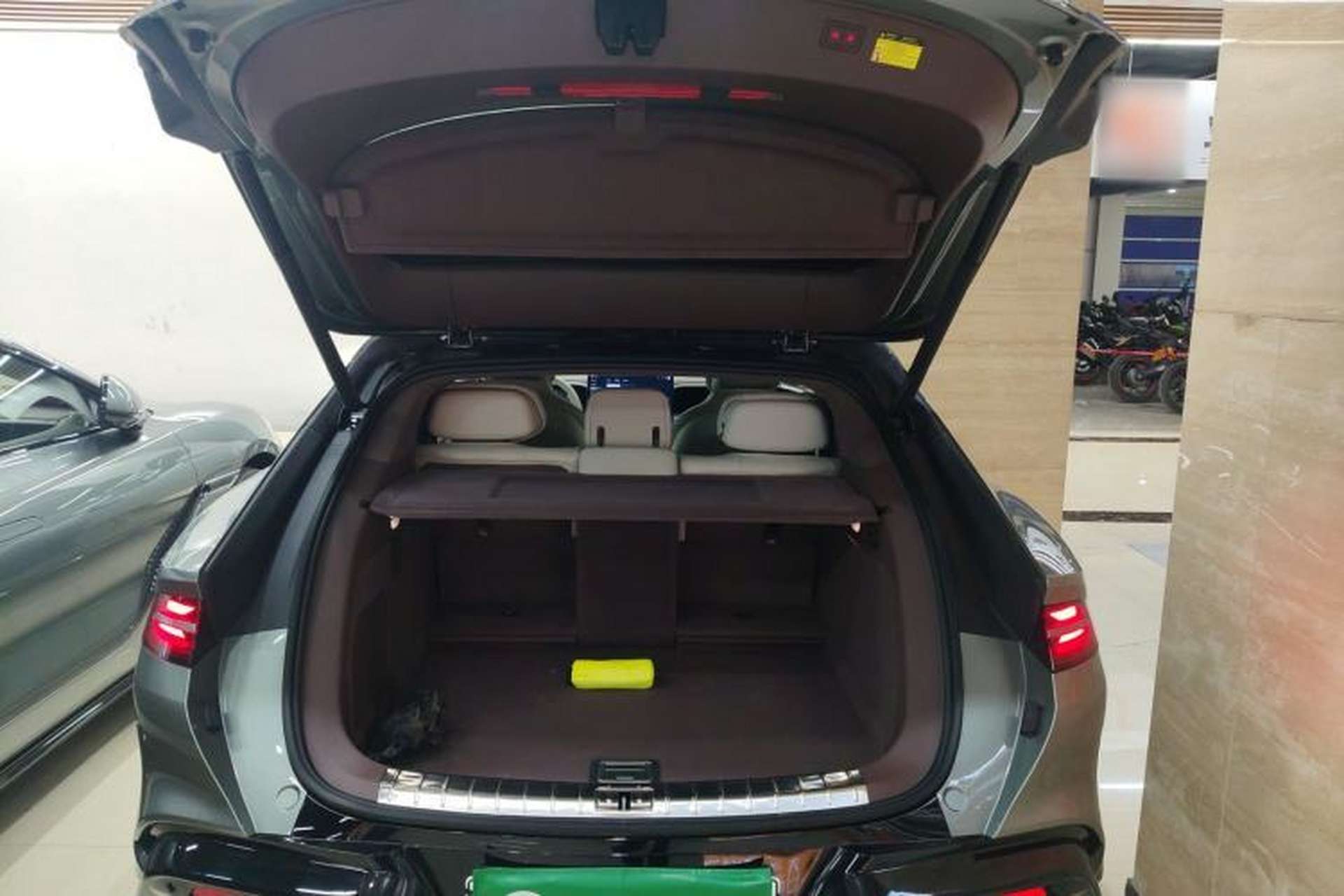 Used Denza Z9GT 2024 1100 Four-Wheel Drive Ultra Version Trunk