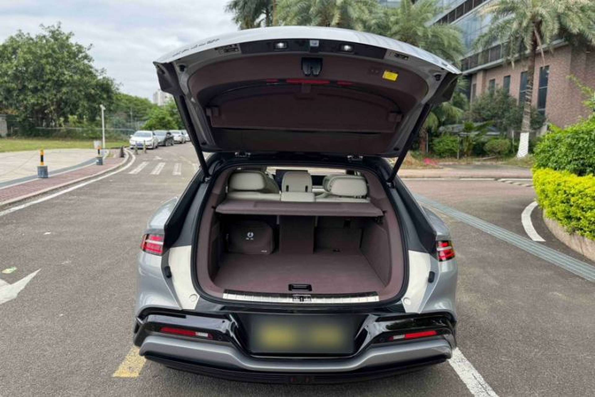 Used Denza Z9GT 2024 1100 Four-Wheel Drive Max Edition Trunk