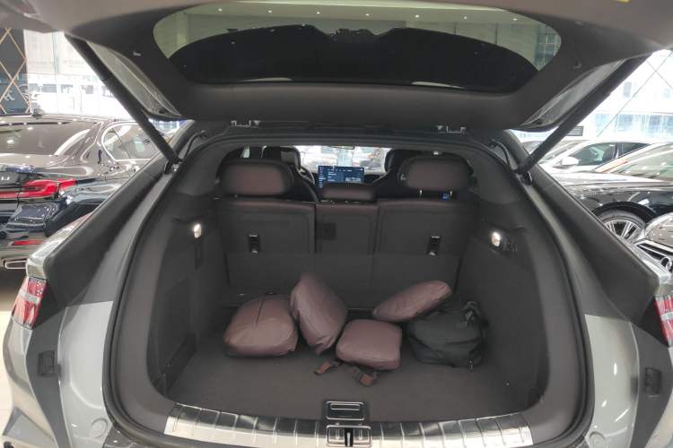 Used Denza Z9GT 2024 1100 Four-Wheel Drive Max Edition Trunk