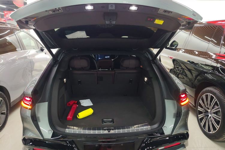 Used Denza Z9GT 2024 1100 Four-Wheel Drive Max Edition Trunk