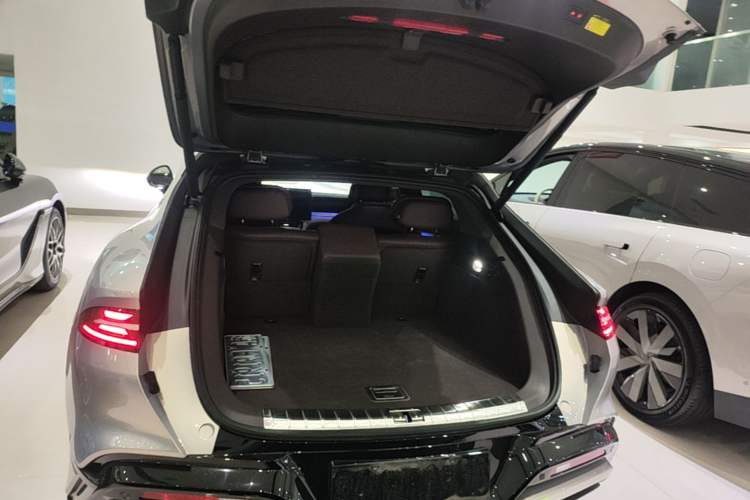 Used Denza Z9GT 2024 1100 Four-Wheel Drive Ultra Version Trunk