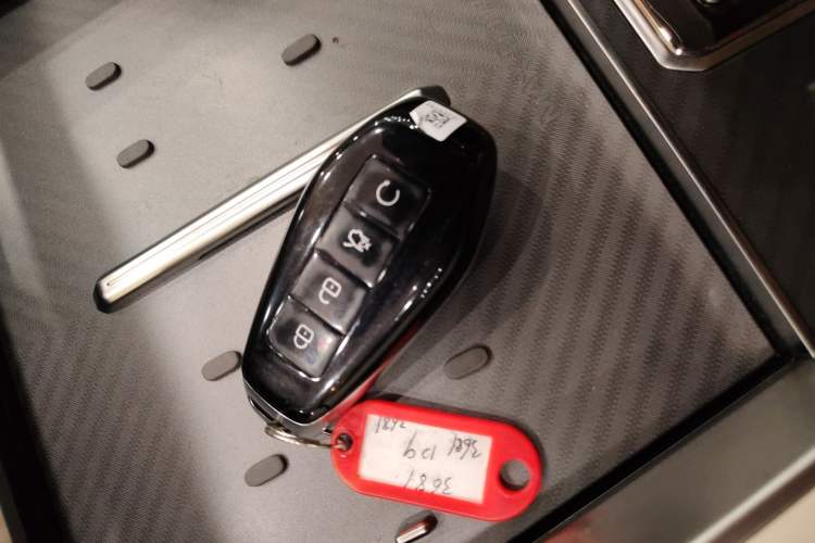 Used Denza Z9GT 2024 1100 Four-Wheel Drive Ultra Version Vehicle Key