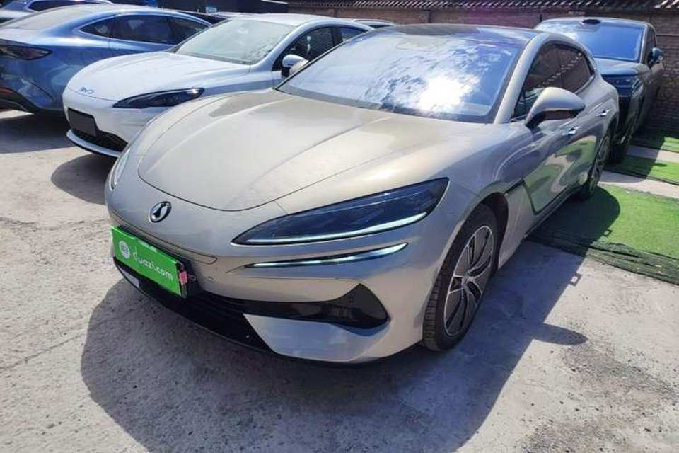 Denza Z9GT 2024