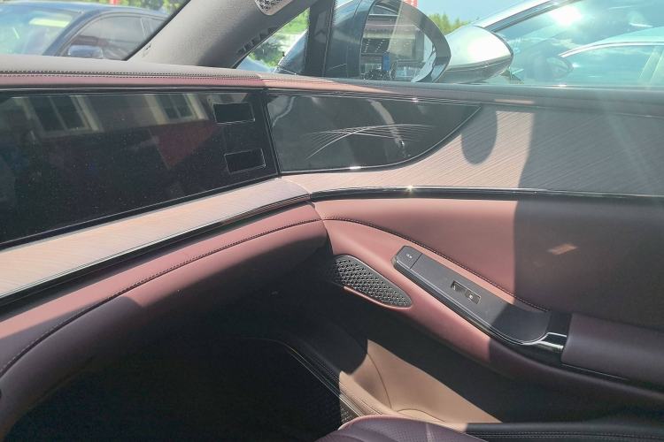 Used Denza Z9GT 2024 1100 Four-Wheel Drive Ultra Version Audio And AC Panel