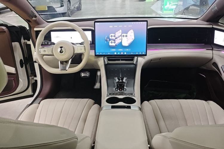 Used Denza Z9GT 2024 1100 Four-Wheel Drive Ultra Version Center Console