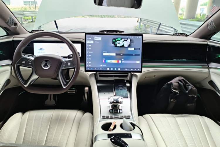 Used Denza Z9GT 2024 1100 Four-Wheel Drive Ultra Version Center Console