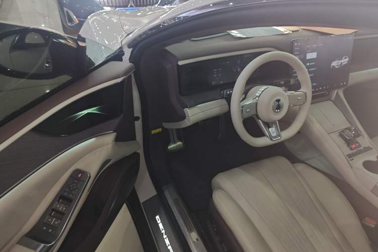 Used Denza Z9GT 2024 1100 Four-Wheel Drive Max Edition Driver Seat