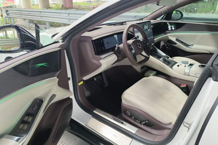 Used Denza Z9GT 2024 1100 Four-Wheel Drive Ultra Version Driver Seat