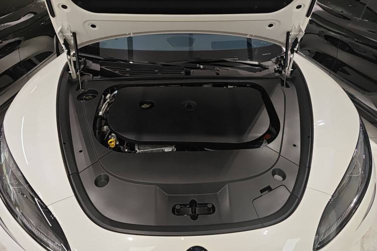 Used Denza Z9GT 2024 1100 Four-Wheel Drive Max Edition Engine Bay