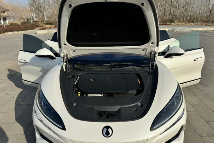 Used Denza Z9GT 2024 1100 Four-Wheel Drive Max Edition Engine Bay