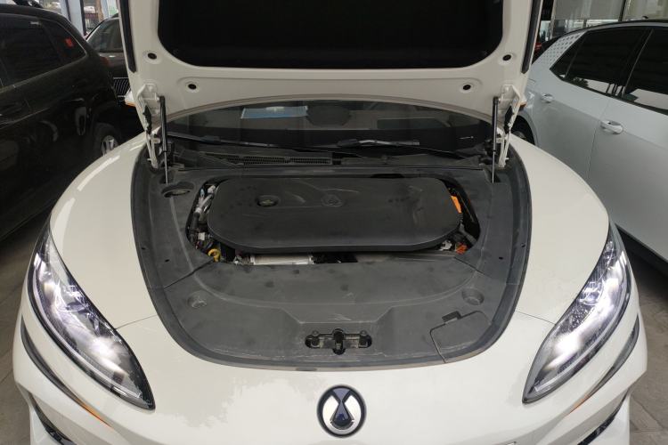 Used Denza Z9GT 2024 1100 Four-Wheel Drive Ultra Version Engine Bay