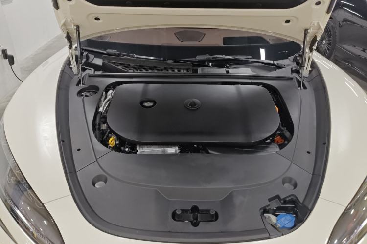 Used Denza Z9GT 2024 1100 Four-Wheel Drive Ultra Version Engine Bay