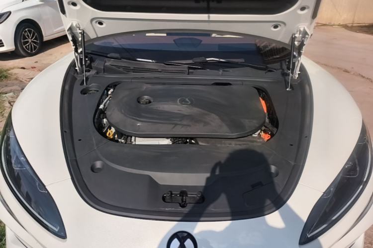 Used Denza Z9GT 2024 1100 Four-Wheel Drive Ultra Version Engine Bay