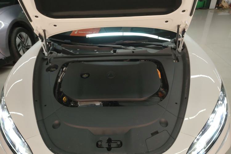 Used Denza Z9GT 2024 1100 Four-Wheel Drive Max Edition Engine Bay