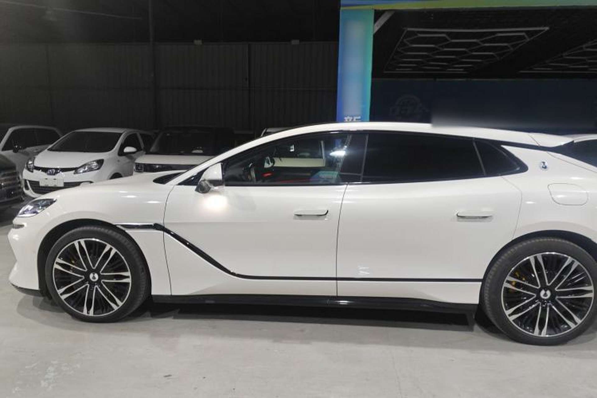 Used Denza Z9GT 2024 1100 Four-Wheel Drive Ultra Version Exterior 1