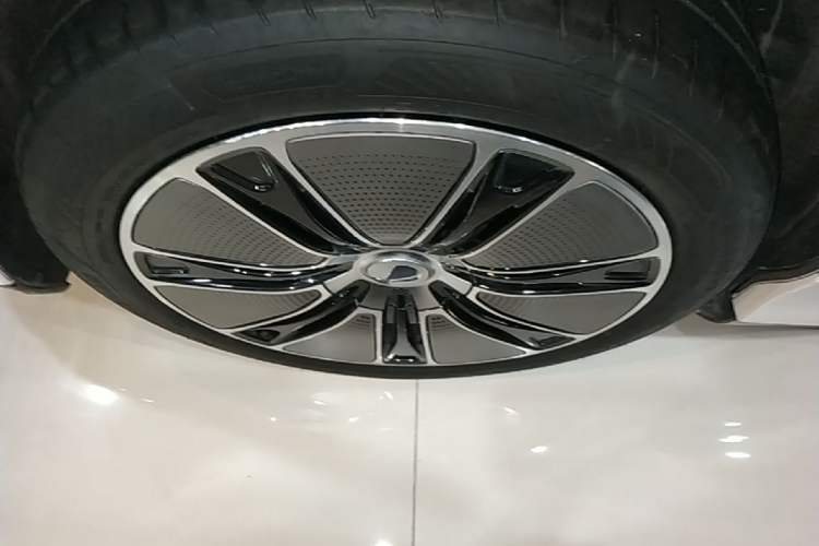 Used Denza Z9GT 2024 1100 Four-Wheel Drive Max Edition Exterior 5