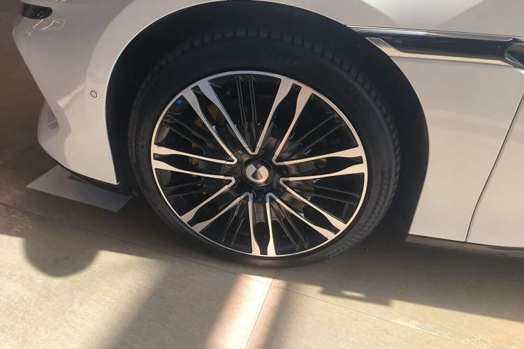 Used Denza Z9GT 2024 1100 Four-Wheel Drive Ultra Version Exterior 7