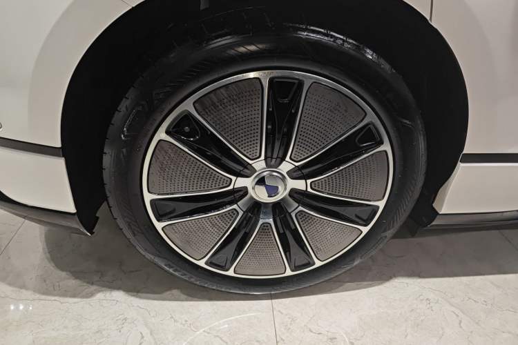 Used Denza Z9GT 2024 1100 Four-Wheel Drive Max Edition Exterior 8
