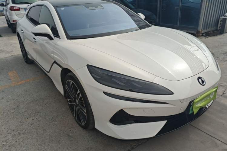 Used Denza Z9GT 2024 1100 Four-Wheel Drive Ultra Version Front Right 45 Deg