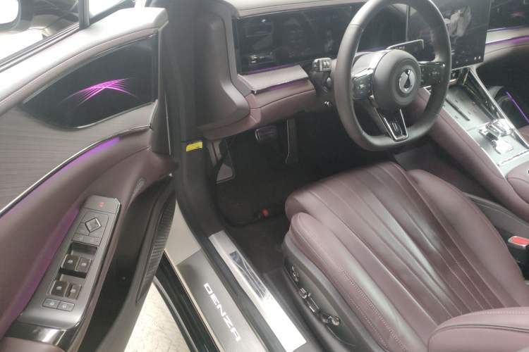 Used Denza Z9GT 2024 1100 Four-Wheel Drive Ultra Version Interior 3