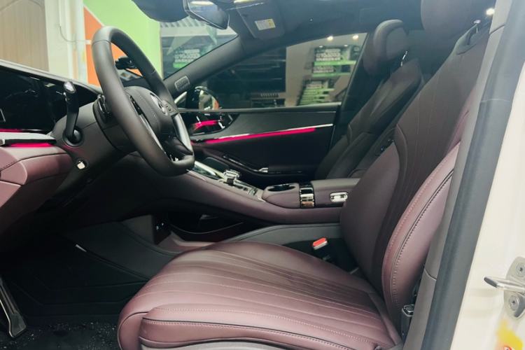Used Denza Z9GT 2024 1100 4x4 Pro Version Interior 3