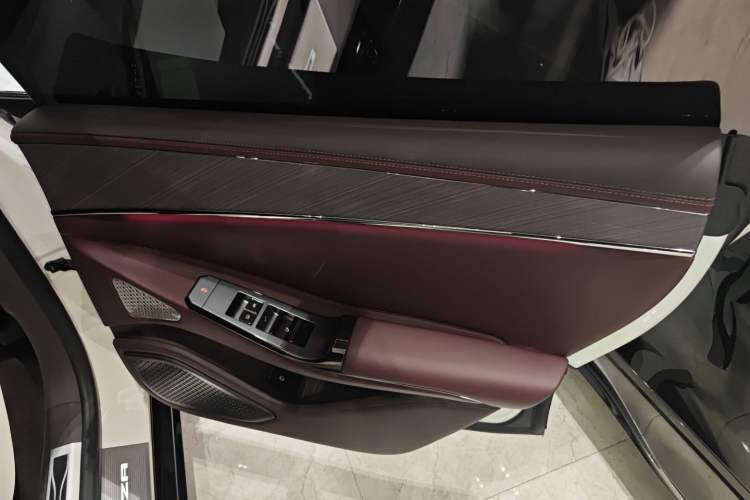 Used Denza Z9GT 2024 1100 Four-Wheel Drive Max Edition Interior 4