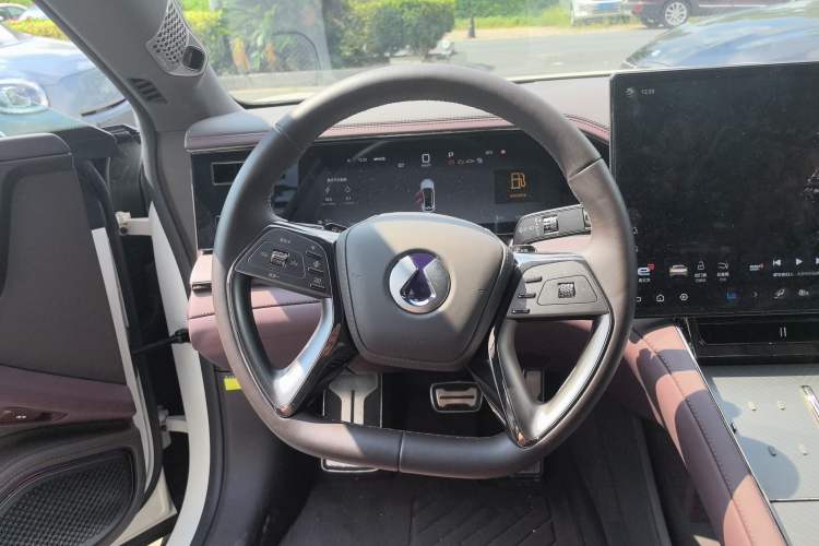 Used Denza Z9GT 2024 1100 Four-Wheel Drive Ultra Version Interior 4