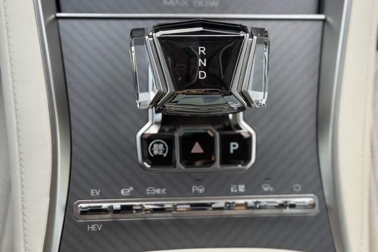 Used Denza Z9GT 2024 1100 4x4 Max First Edition Interior 5