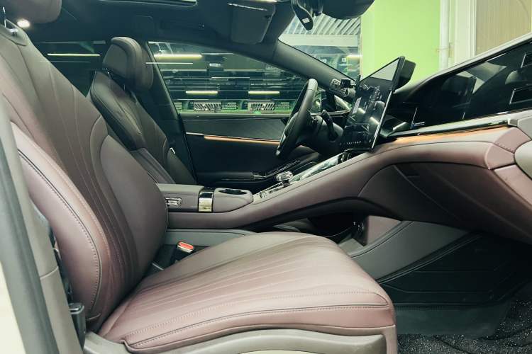 Used Denza Z9GT 2024 1100 4x4 Pro Version Interior 9