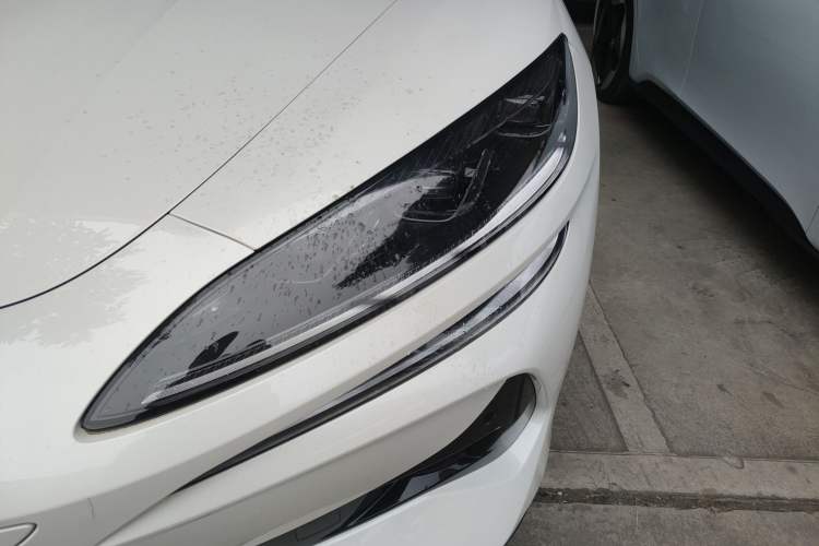 Used Denza Z9GT 2024 1100 Four-Wheel Drive Ultra Version Left Front Headlight