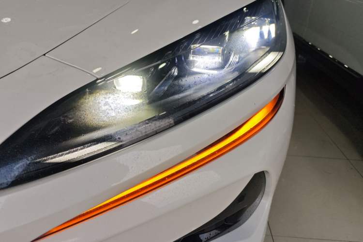 Used Denza Z9GT 2024 1100 Four-Wheel Drive Ultra Version Left Front Headlight