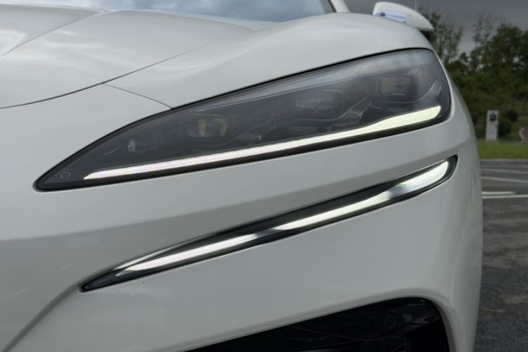 Used Denza Z9GT 2024 630 All-Wheel Drive Max Edition Left Front Headlight