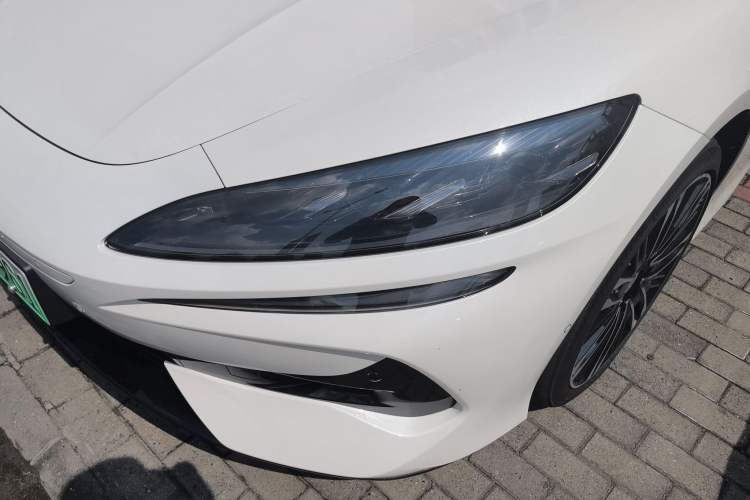 Used Denza Z9GT 2024 1100 Four-Wheel Drive Ultra Version Left Front Headlight