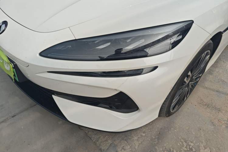 Used Denza Z9GT 2024 1100 Four-Wheel Drive Ultra Version Left Front Headlight