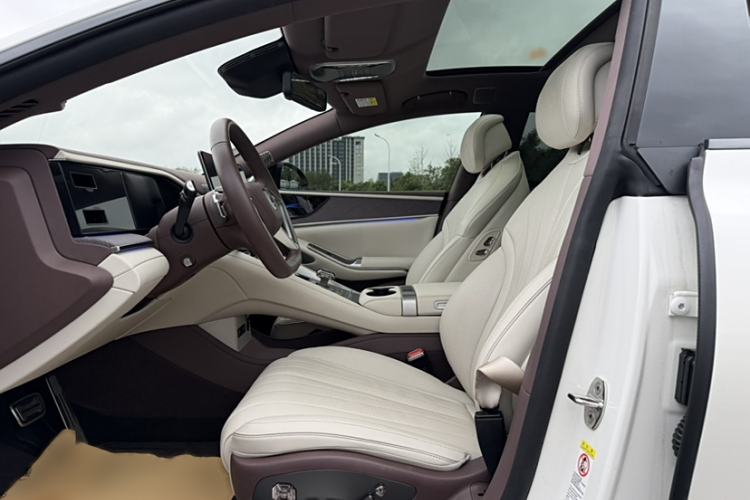 Used Denza Z9GT 2024 630 All-Wheel Drive Max Edition Left Front Seat