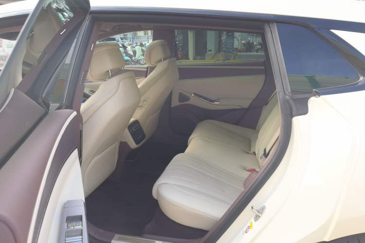 Used Denza Z9GT 2024 1100 Four-Wheel Drive Ultra Version Left Rear Seat
