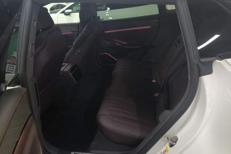 Used Denza Z9GT 2024 1100 Four-Wheel Drive Ultra Version Left Rear Seat