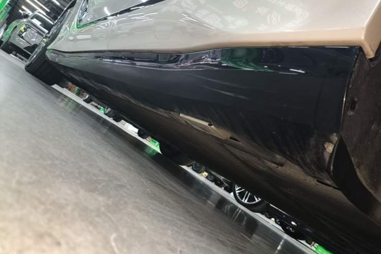 Used Denza Z9GT 2024 1100 Four-Wheel Drive Ultra Version Left Side Sill