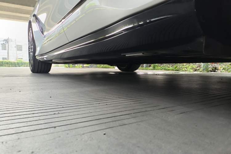 Used Denza Z9GT 2024 1100 Four-Wheel Drive Ultra Version Left Side Sill