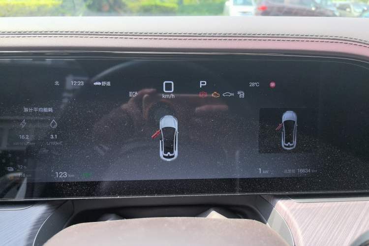 Used Denza Z9GT 2024 1100 Four-Wheel Drive Ultra Version Odometer Close Up
