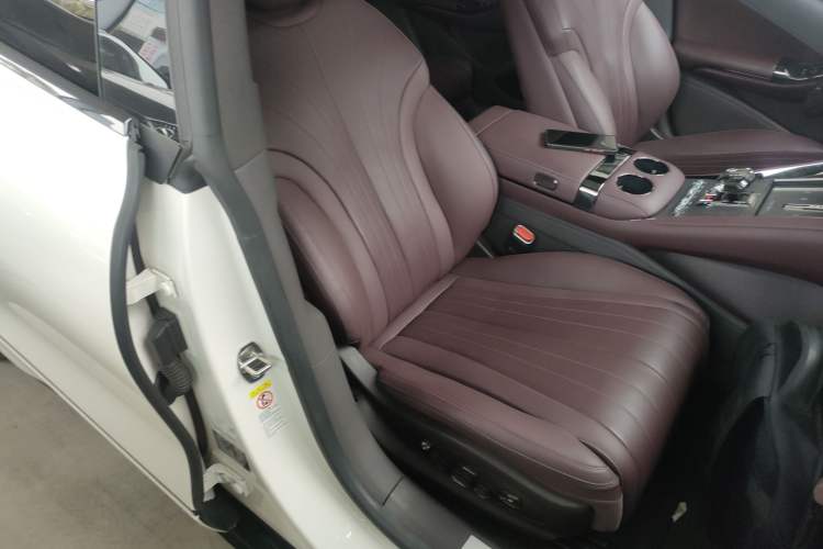 Used Denza Z9GT 2024 1100 Four-Wheel Drive Ultra Version Right Front Seat