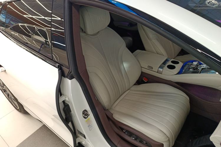 Used Denza Z9GT 2024 1100 4x4 Max First Edition Right Front Seat