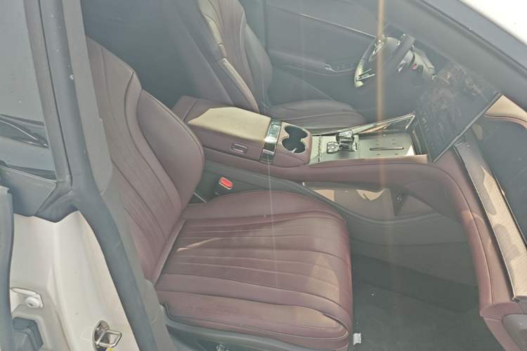 Used Denza Z9GT 2024 1100 Four-Wheel Drive Ultra Version Right Front Seat