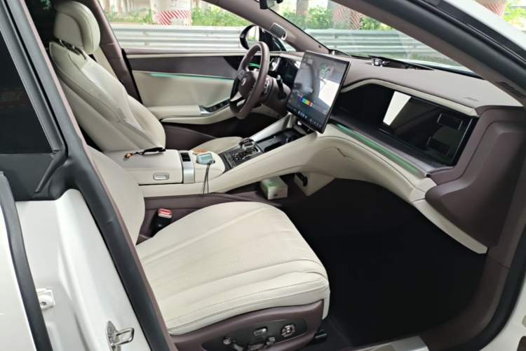 Used Denza Z9GT 2024 1100 Four-Wheel Drive Ultra Version Right Front Seat