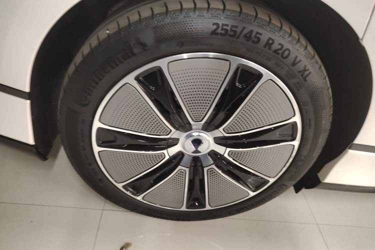 Used Denza Z9GT 2024 1100 Four-Wheel Drive Max Edition Right Rear Wheel Hub