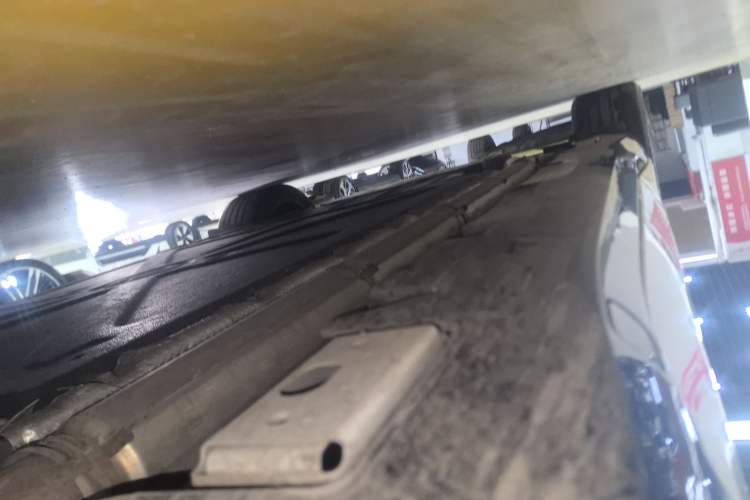 Used Denza Z9GT 2024 1100 Four-Wheel Drive Max Edition Right Side Sill